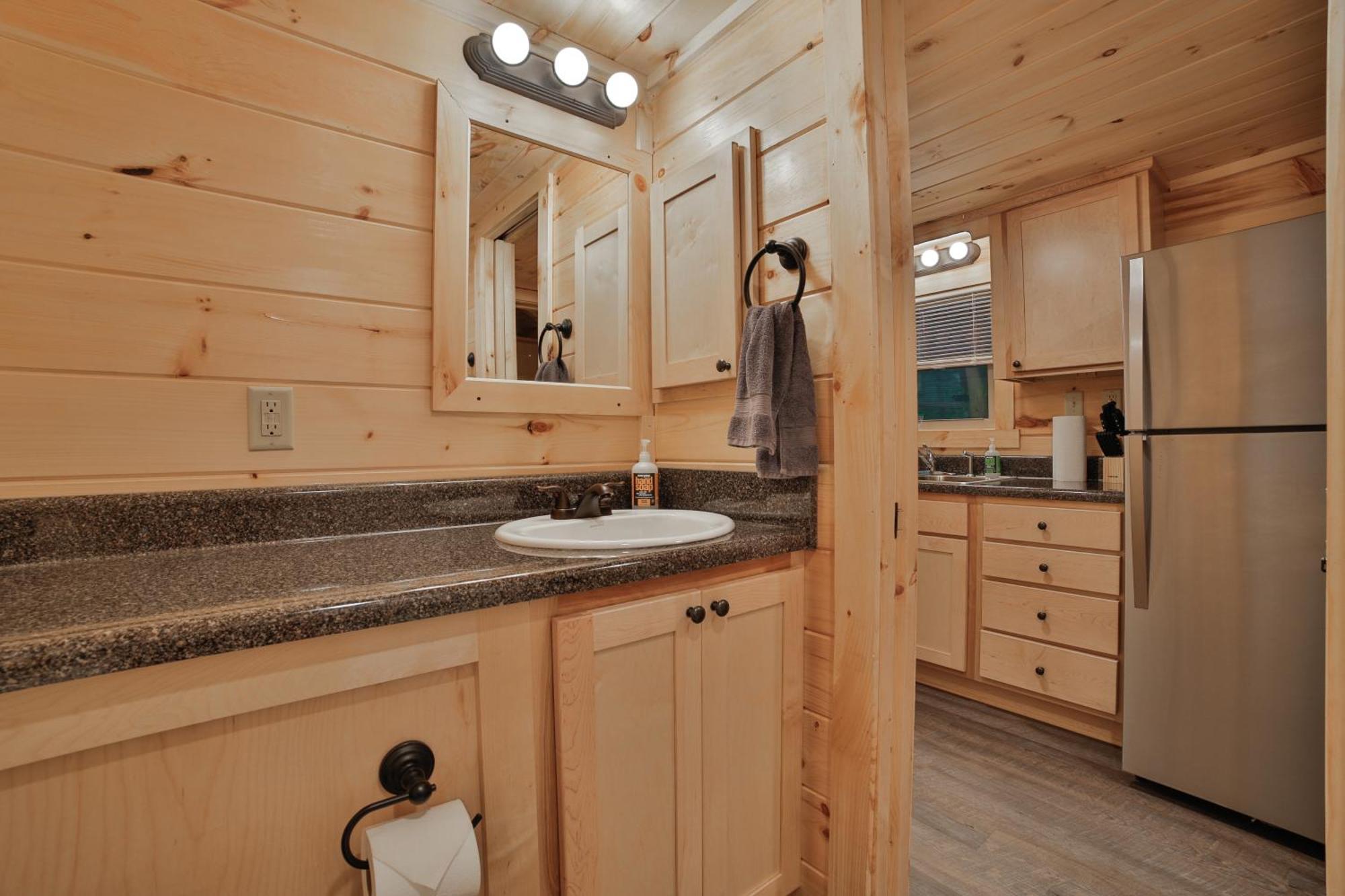 Tiny Cabin Village Private Hot Tub Lynda Cabin Chattanooga Zewnętrze zdjęcie